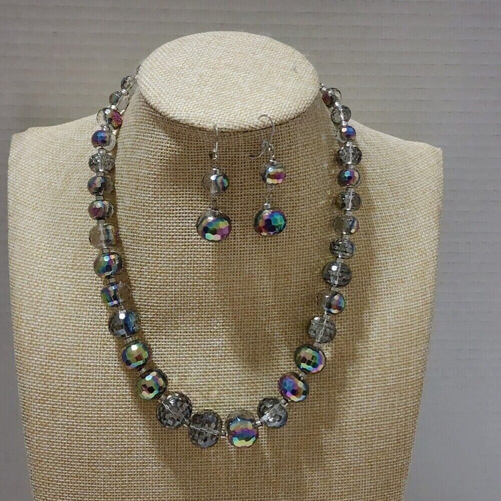 Treska iridescent Graduated beaded necklace and dangle earrings lot set new